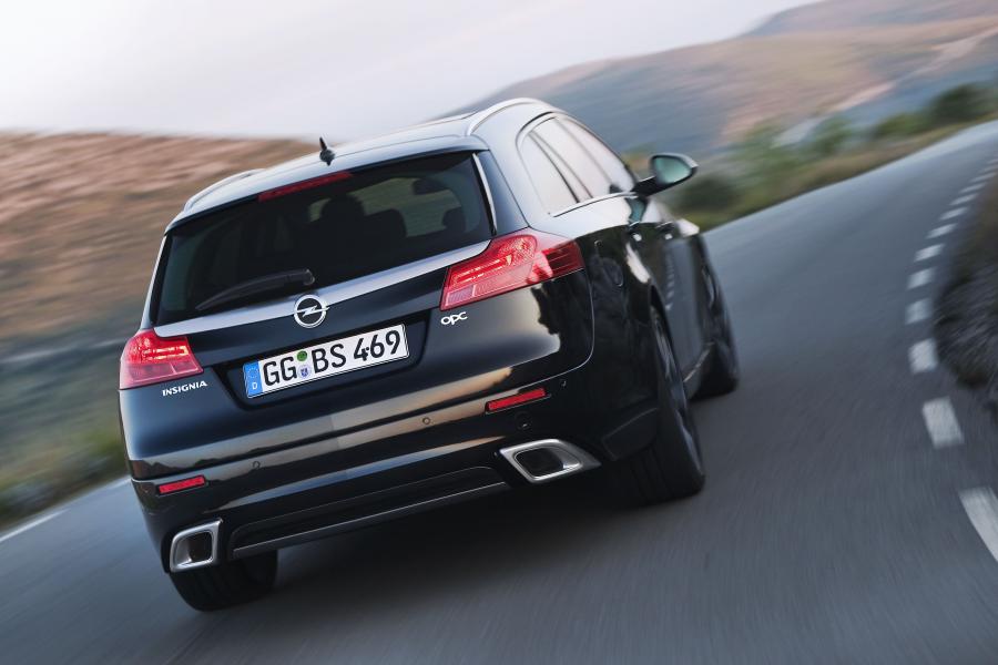  Opel Insignia OPC Sports Tourer 2009 года  (фото 36 из 49)